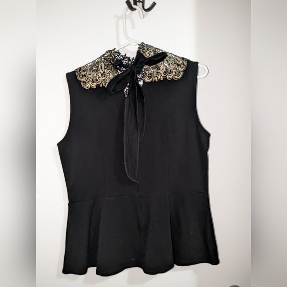 😍 Le Chateau Black Peplum Top with Lace applique - Picture 6 of 6